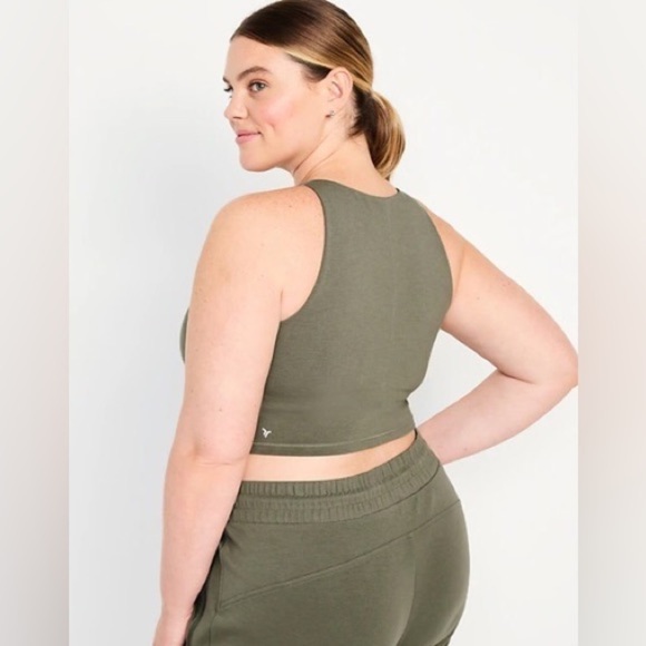 NWT! Stone Wall Light Support PowerChill Longline Sports Bra Tank 🤎 - Picture 4 of 9